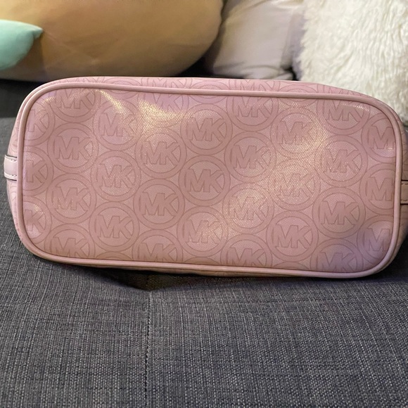 LIKE NEW MICHAEL KORS Jodie Small Logo Jacquard Tote Bag - Picture 4 of 8